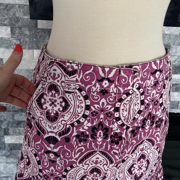Ann Taylor Loft Size 6 Pink Floral Mini Skirt - Picture 3 of 8